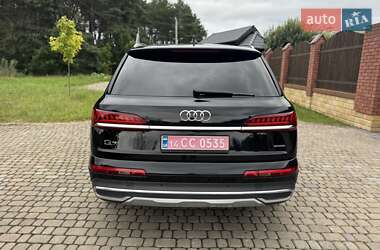 Внедорожник / Кроссовер Audi Q7 2020 в 