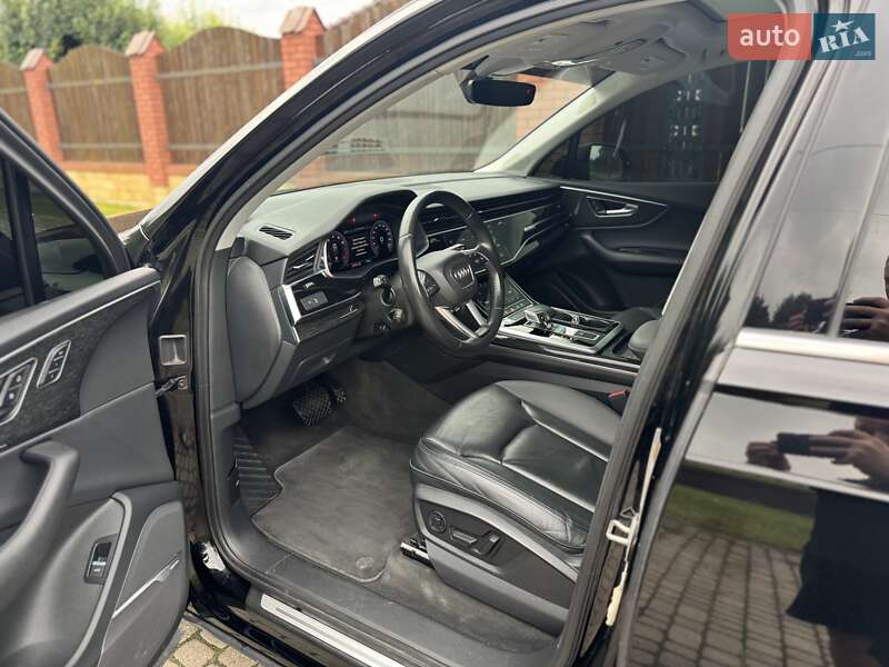 Позашляховик / Кросовер Audi Q7 2020 в Львові