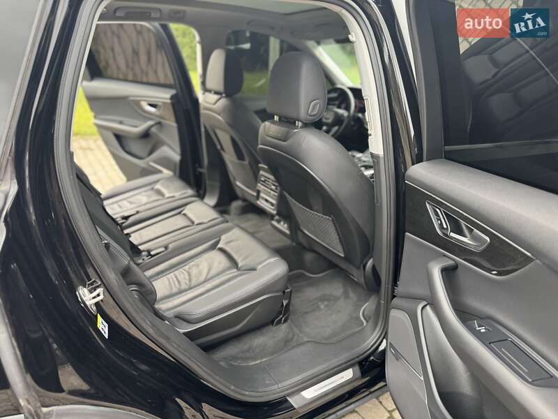 Позашляховик / Кросовер Audi Q7 2020 в Львові