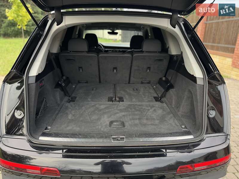 Позашляховик / Кросовер Audi Q7 2020 в Львові