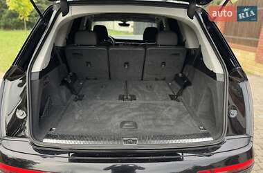 Внедорожник / Кроссовер Audi Q7 2020 в 