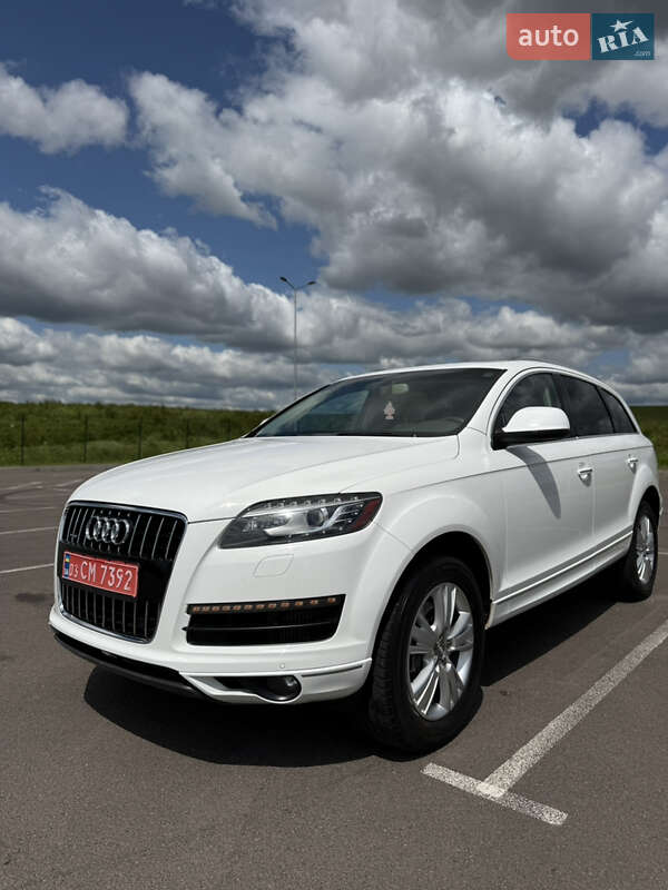 Позашляховик / Кросовер Audi Q7 2010 в 