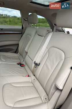Позашляховик / Кросовер Audi Q7 2010 в 