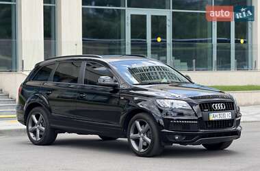 Позашляховик / Кросовер Audi Q7 2013 в 