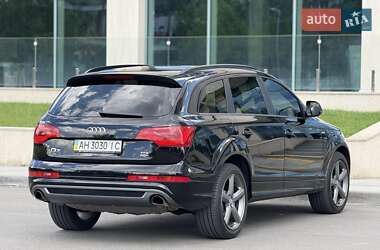 Позашляховик / Кросовер Audi Q7 2013 в 