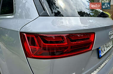 Внедорожник / Кроссовер Audi Q7 2015 в 