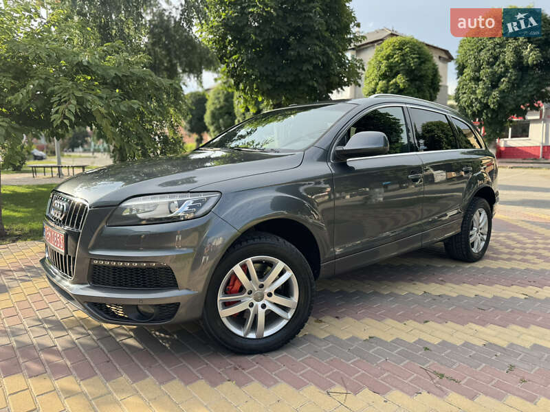Внедорожник / Кроссовер Audi Q7 2011 в 