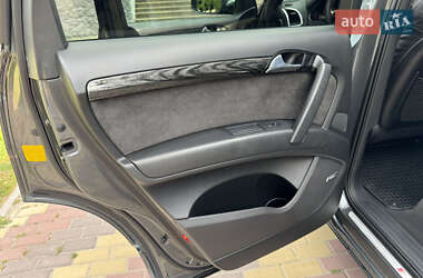 Внедорожник / Кроссовер Audi Q7 2011 в 