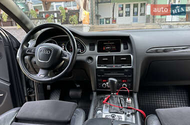 Внедорожник / Кроссовер Audi Q7 2011 в 