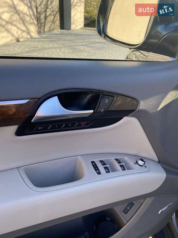 Внедорожник / Кроссовер Audi Q7 2012 в Каменец-Подольском