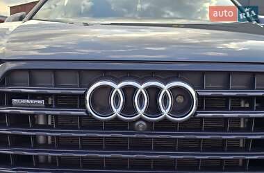 Внедорожник / Кроссовер Audi Q7 2019 в 