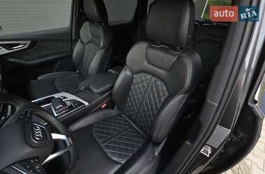 Внедорожник / Кроссовер Audi Q7 2019 в 