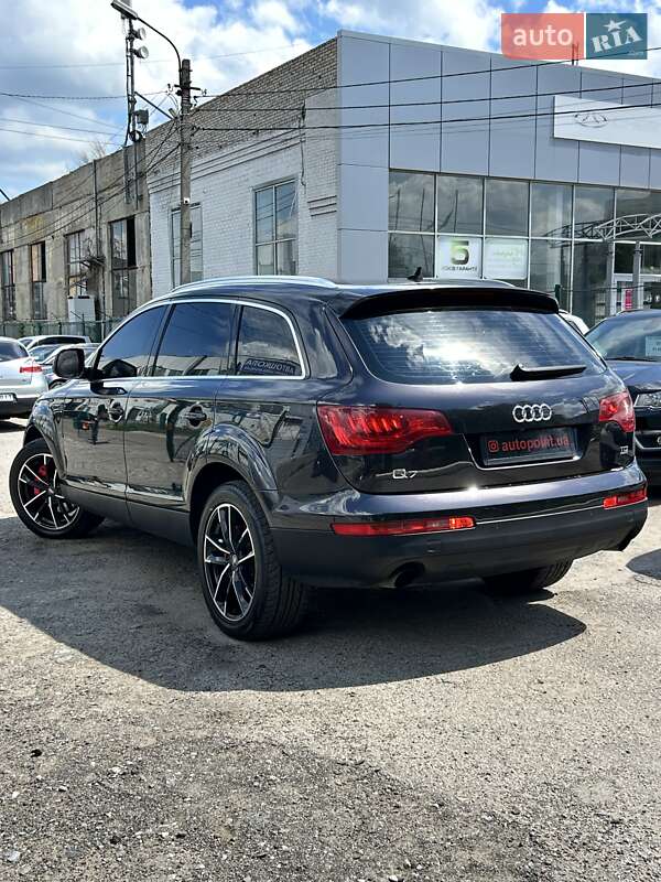 Внедорожник / Кроссовер Audi Q7 2006 в Сумах