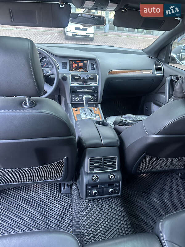 Внедорожник / Кроссовер Audi Q7 2010 в Львове