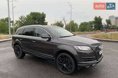 Внедорожник / Кроссовер Audi Q7 2013 в 