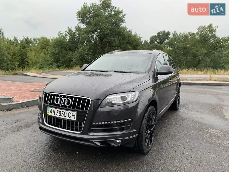 Внедорожник / Кроссовер Audi Q7 2013 в 