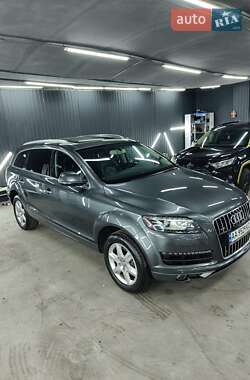 Внедорожник / Кроссовер Audi Q7 2012 в 