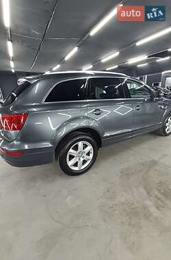Внедорожник / Кроссовер Audi Q7 2012 в 