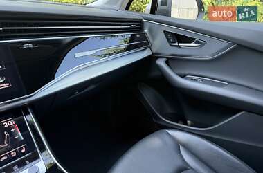 Внедорожник / Кроссовер Audi Q7 2020 в 