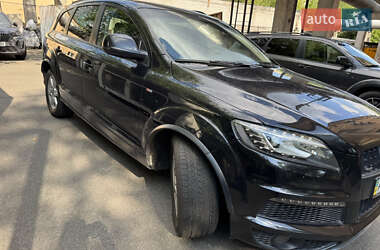 Внедорожник / Кроссовер Audi Q7 2011 в 