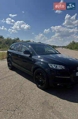 Внедорожник / Кроссовер Audi Q7 2013 в 