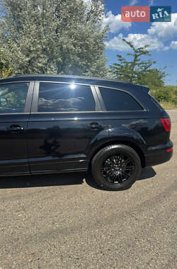 Внедорожник / Кроссовер Audi Q7 2013 в 