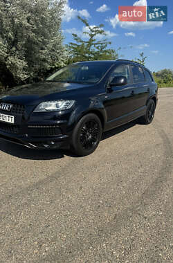 Внедорожник / Кроссовер Audi Q7 2013 в 