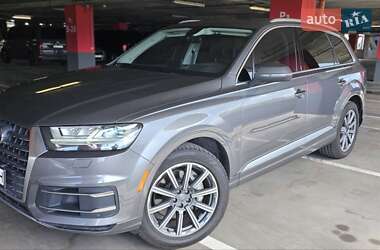Внедорожник / Кроссовер Audi Q7 2016 в 