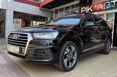 Позашляховик / Кросовер Audi Q7 2016 в 