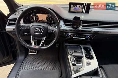 Позашляховик / Кросовер Audi Q7 2016 в 