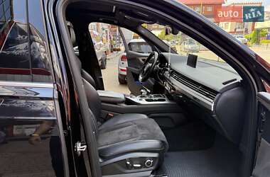 Позашляховик / Кросовер Audi Q7 2016 в 