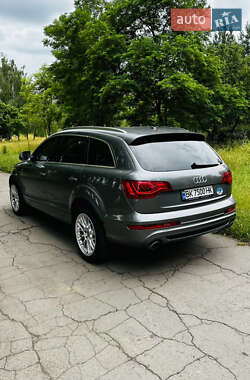 Внедорожник / Кроссовер Audi Q7 2010 в 