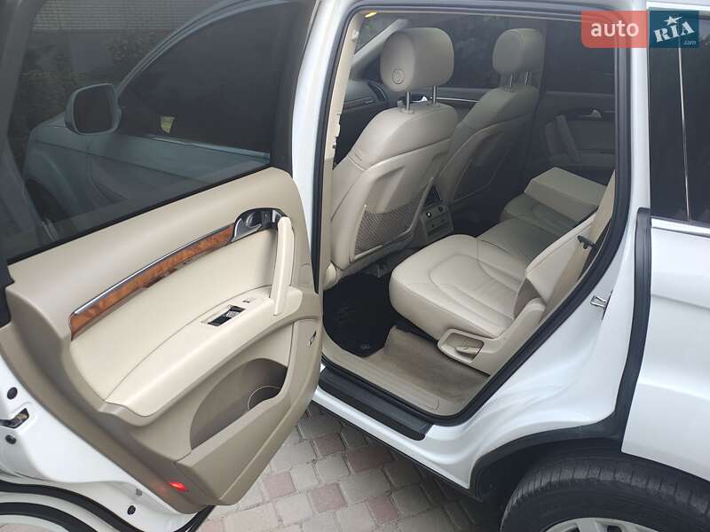 Внедорожник / Кроссовер Audi Q7 2014 в Запорожье