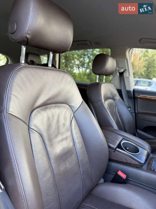 Внедорожник / Кроссовер Audi Q7 2015 в Киеве