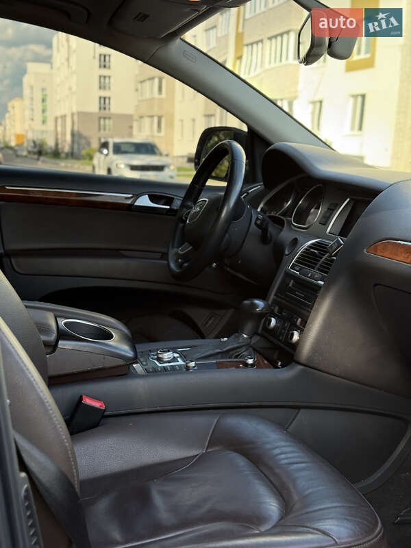 Внедорожник / Кроссовер Audi Q7 2015 в Киеве