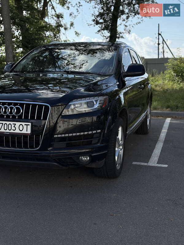 Внедорожник / Кроссовер Audi Q7 2015 в Киеве