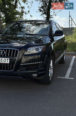 Позашляховик / Кросовер Audi Q7 2015 в 