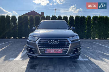 Внедорожник / Кроссовер Audi Q7 2018 в 