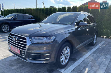 Внедорожник / Кроссовер Audi Q7 2018 в 