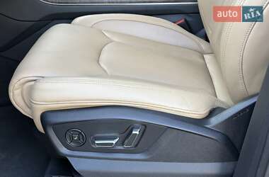 Внедорожник / Кроссовер Audi Q7 2020 в 