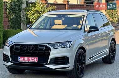 Внедорожник / Кроссовер Audi Q7 2020 в 