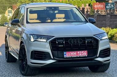 Внедорожник / Кроссовер Audi Q7 2020 в 