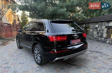 Внедорожник / Кроссовер Audi Q7 2016 в 