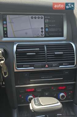Внедорожник / Кроссовер Audi Q7 2013 в 