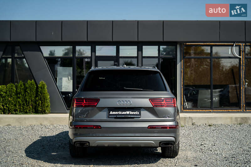 Позашляховик / Кросовер Audi Q7 2017 в Чернівцях