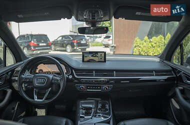 Внедорожник / Кроссовер Audi Q7 2017 в 