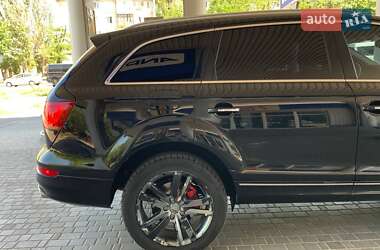 Внедорожник / Кроссовер Audi Q7 2014 в 