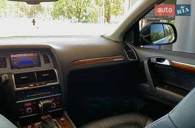 Внедорожник / Кроссовер Audi Q7 2014 в 