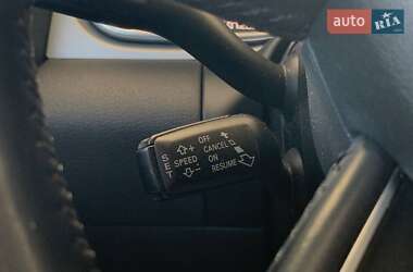 Внедорожник / Кроссовер Audi Q7 2014 в 