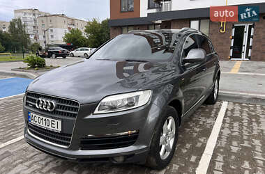 Внедорожник / Кроссовер Audi Q7 2007 в 